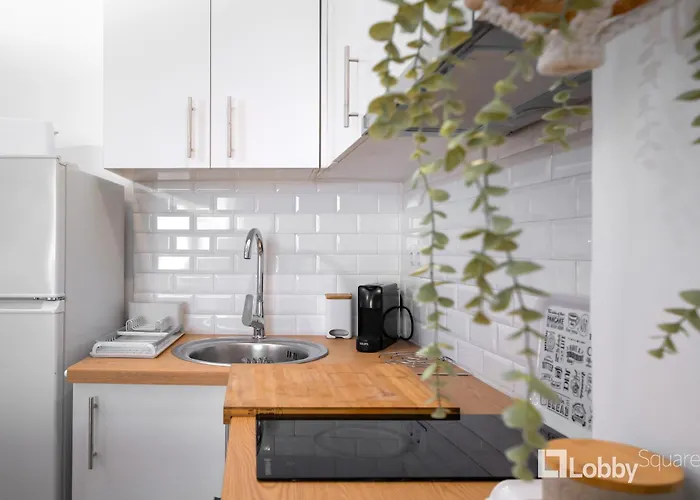 Simply Meraki Apartment By Lobbysquare