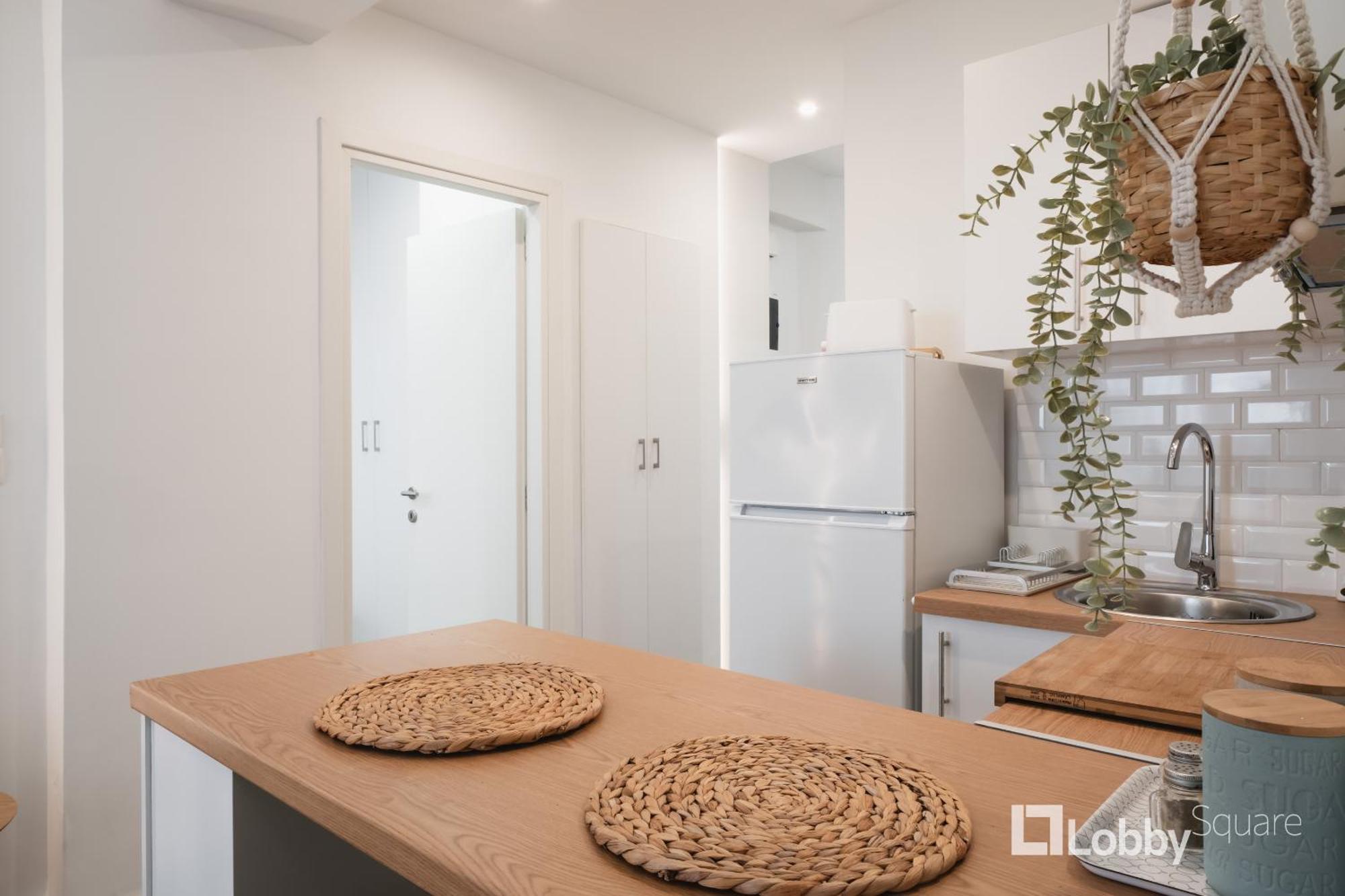 Simply Meraki By Lobbysquare